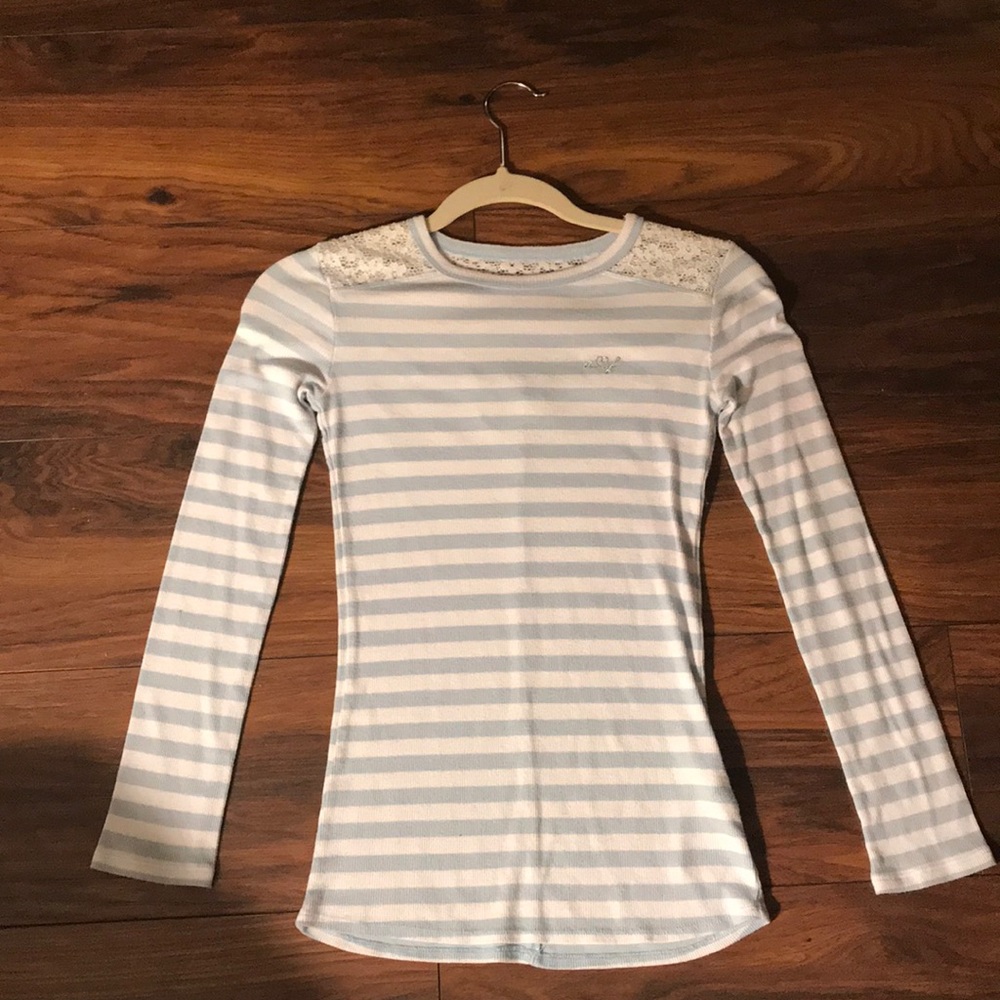 Long sleeved tee with floral design